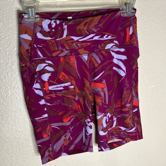 3 Piece All in Motion/Yogalicious Set Size XS/S - Picture 5 of 11